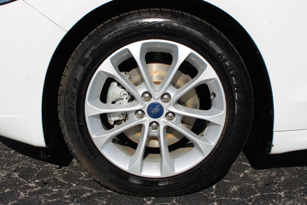 Ford Fusion SE 2020