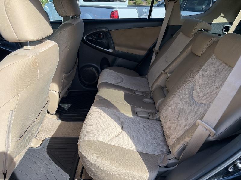 2011 Toyota RAV4 Base photo 3