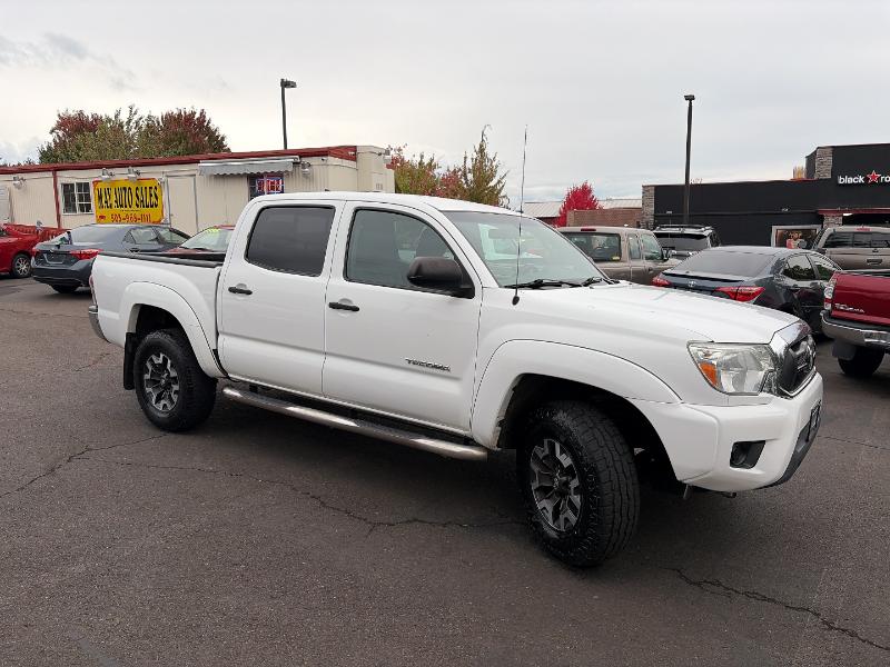 2015 Toyota Tacoma PreRunner Double Cab photo 2