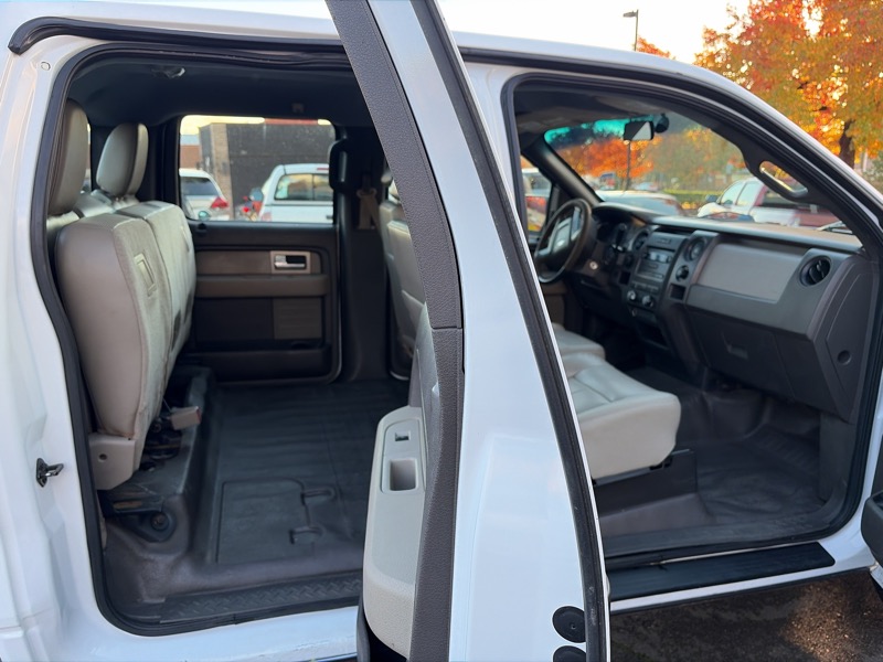 Ford F-150 XL SuperCrew 6.5-ft. Bed 4WD 2010 Ford F-150 XL SuperCrew 6.5-ft. Bed 4WD 2010