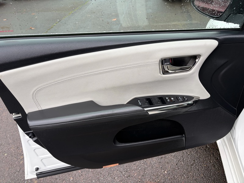 Toyota Avalon XLE 2016