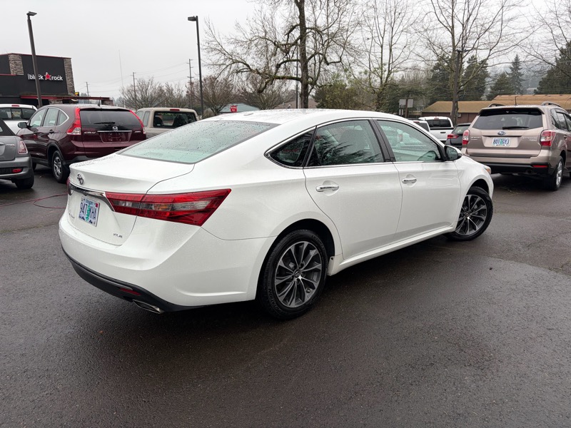Toyota Avalon XLE 2016