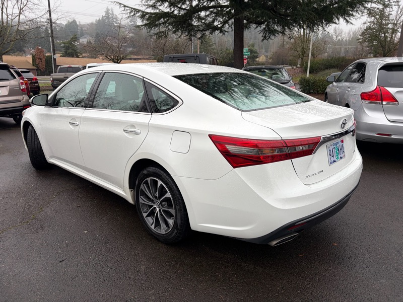 Toyota Avalon XLE 2016