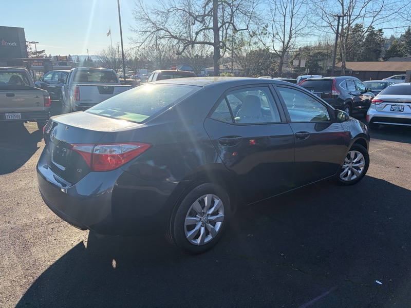 Toyota Corolla LE 2015