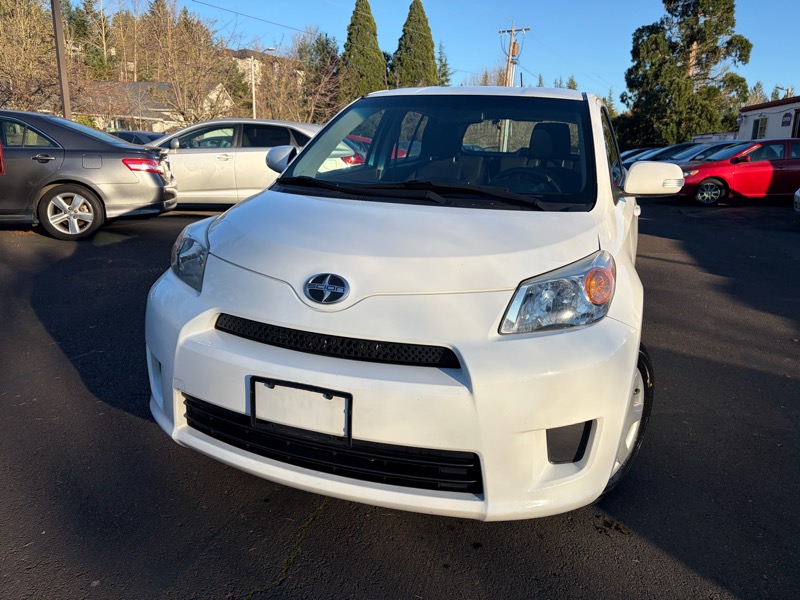 Scion xD  2010