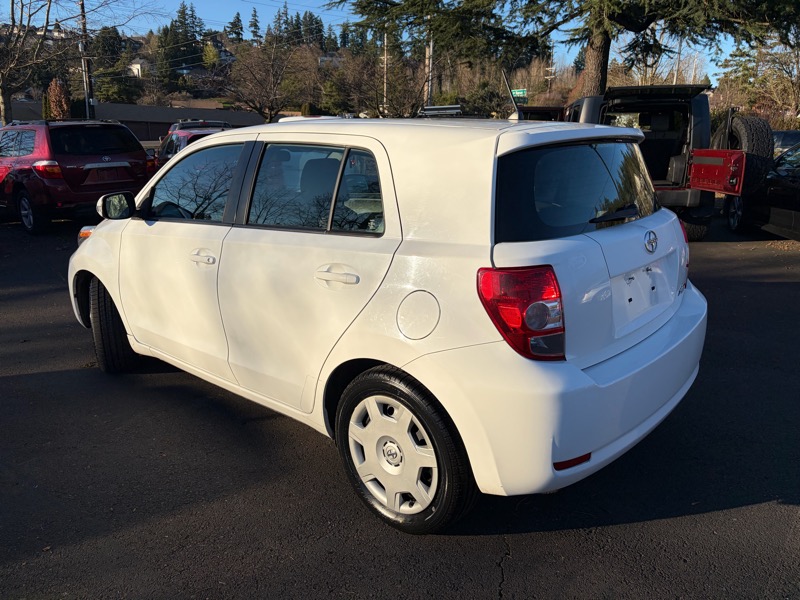 Scion xD  2010