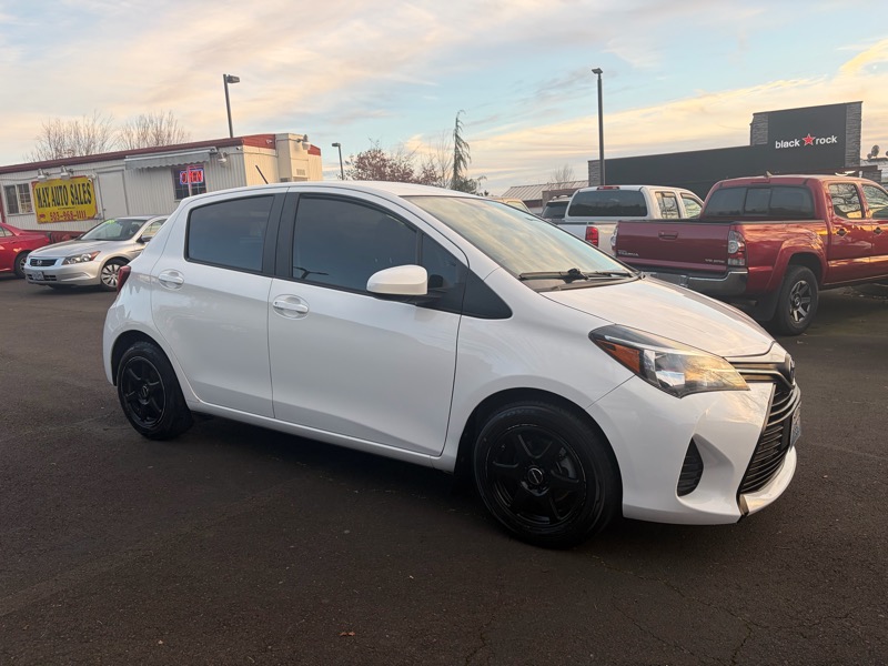 Toyota Yaris  2015