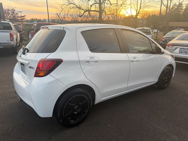 Toyota Yaris  2015