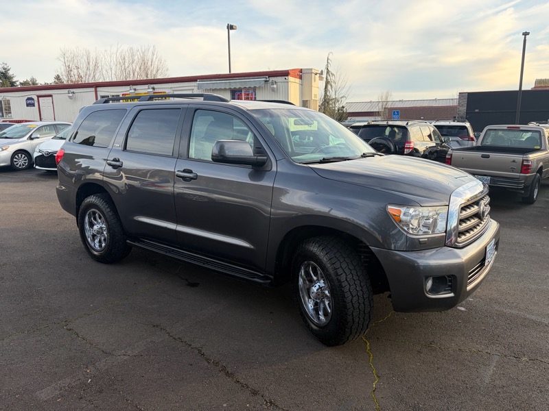 Toyota Sequoia SR5 5.7L 4WD 2014