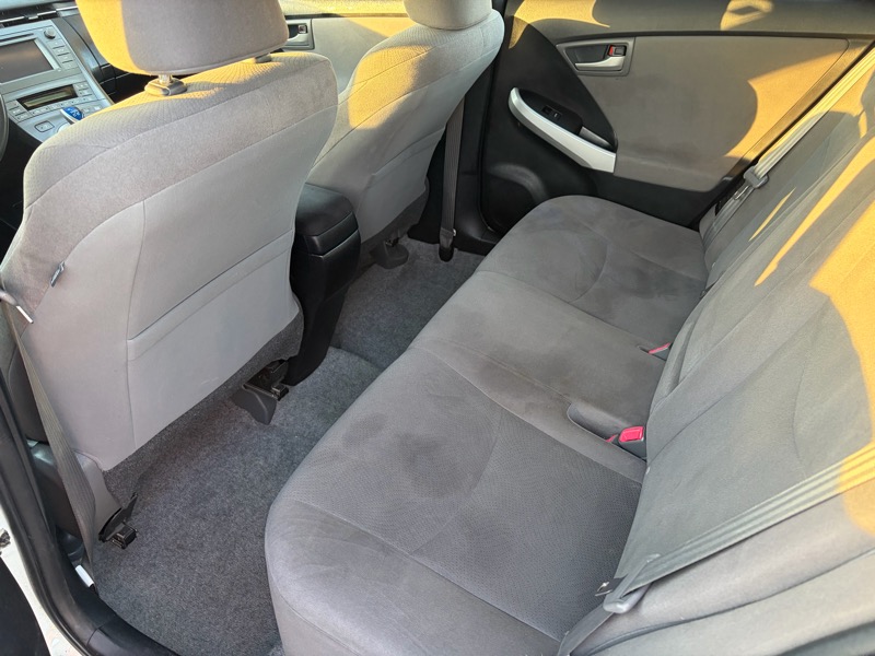 Toyota Prius Two 2014