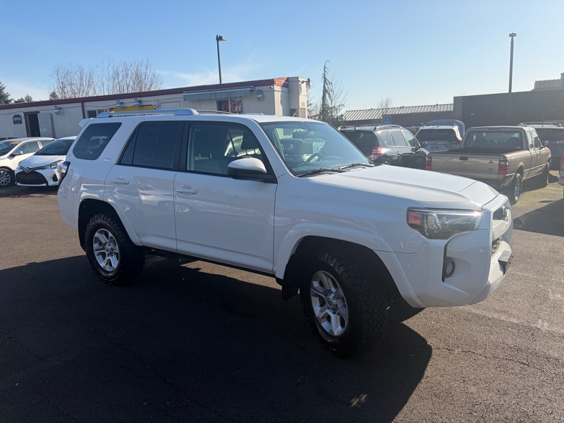 Toyota 4Runner SR5 4WD 2015