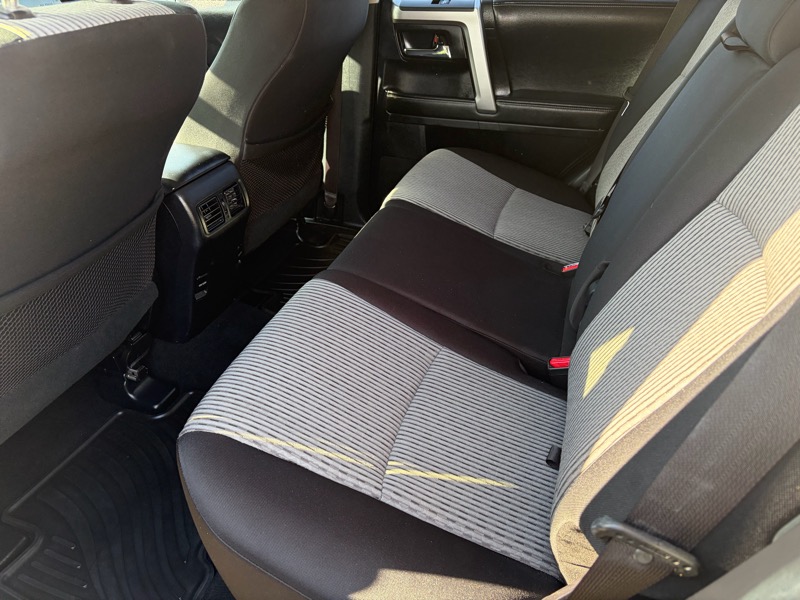 Toyota 4Runner SR5 4WD 2015