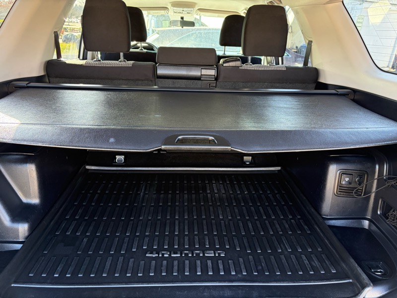 Toyota 4Runner SR5 4WD 2015