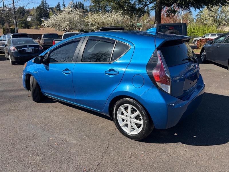 Toyota Prius c Three 2015