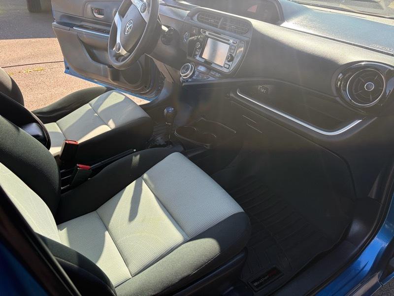 Toyota Prius c Three 2015