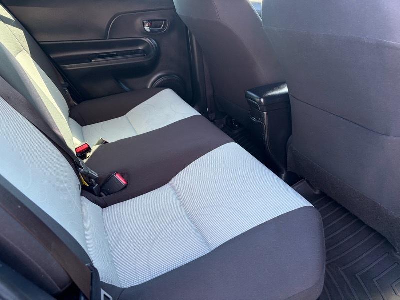 Toyota Prius c Three 2015