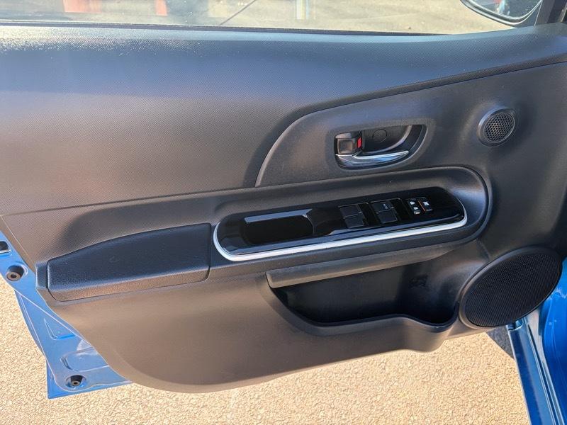 Toyota Prius c Three 2015