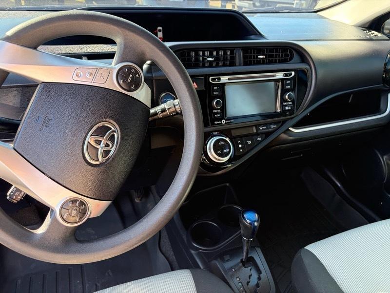 Toyota Prius c Three 2015