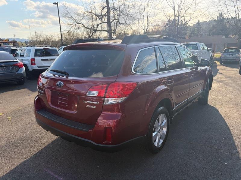 Subaru Outback 2.5i Limited 2012