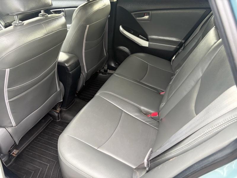 Toyota Prius Two 2015