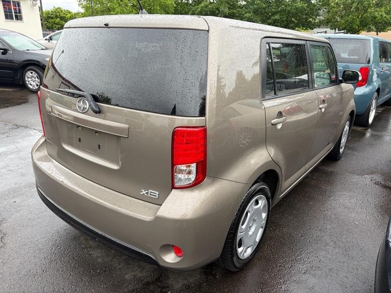 Scion xB  2013
