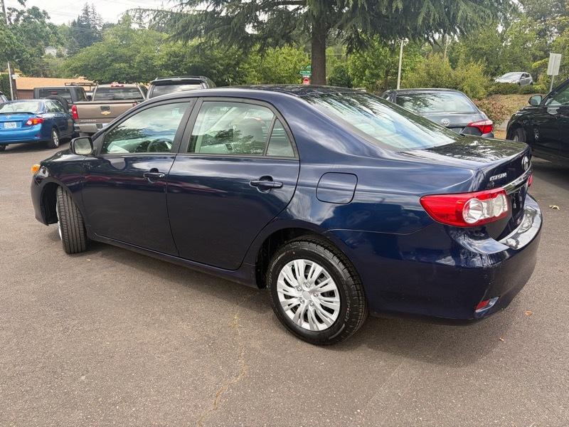 Toyota Corolla  2011