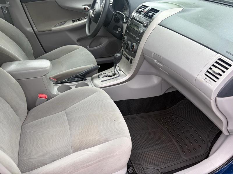 Toyota Corolla  2011