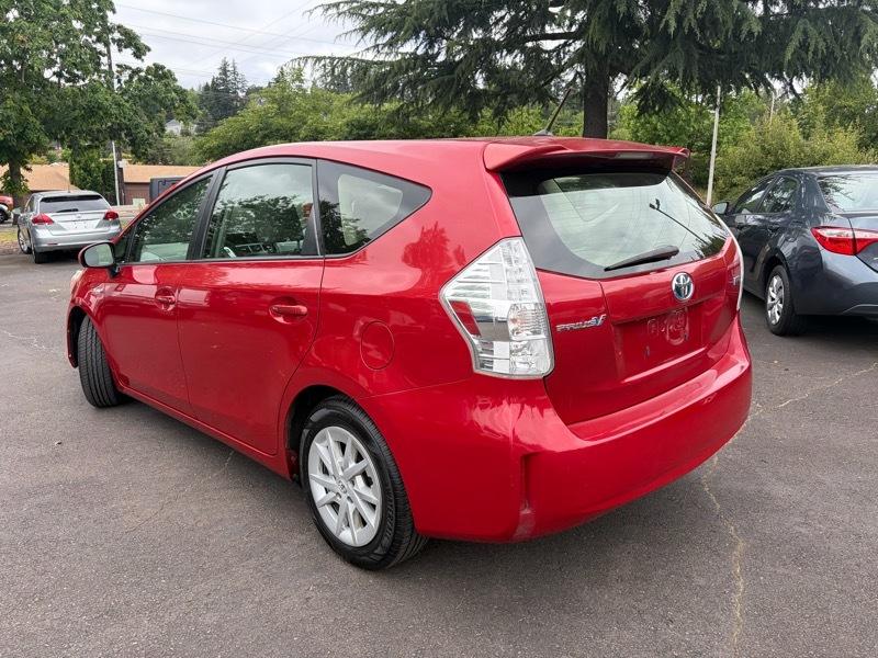 Toyota Prius V Two 2012