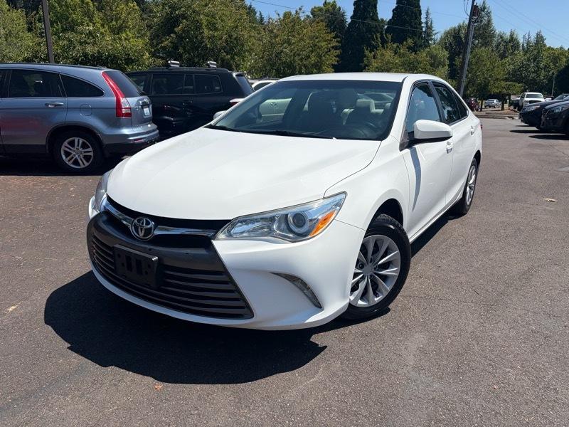 Toyota Camry LE 2017