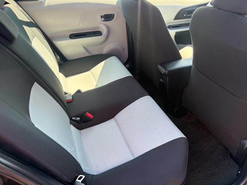 Toyota Prius c Three 2012