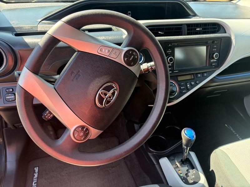 Toyota Prius c Three 2012