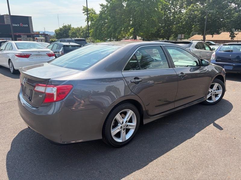 Toyota Camry SE 2014