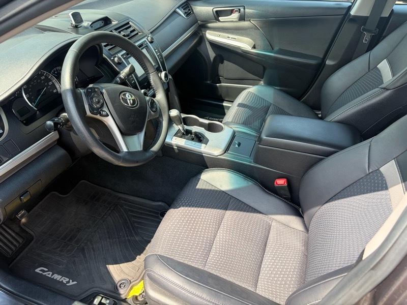 Toyota Camry SE 2014