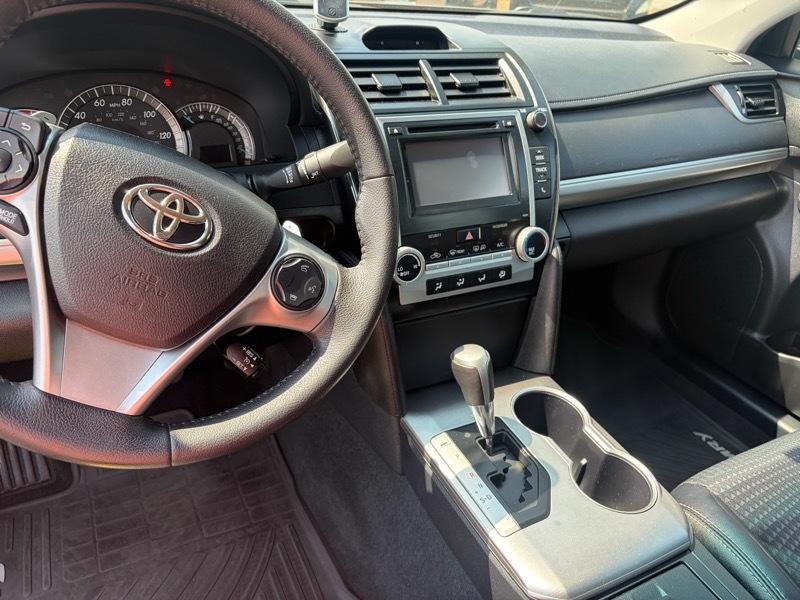 Toyota Camry SE 2014