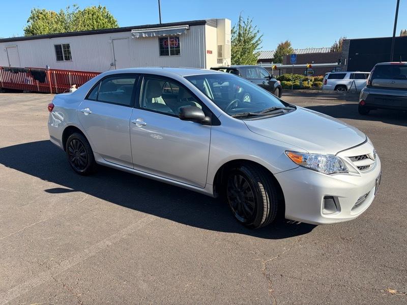 Toyota Corolla  2011