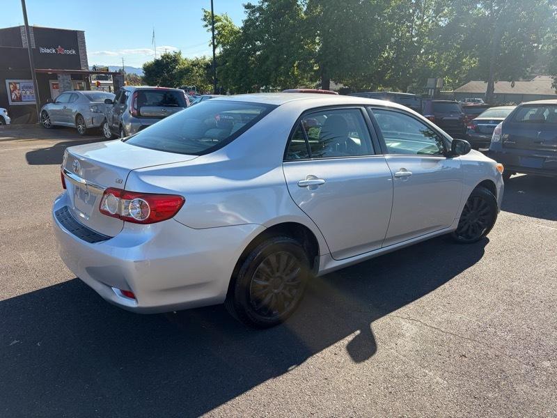 Toyota Corolla  2011