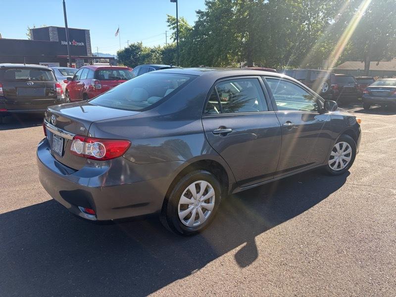 Toyota Corolla  2011