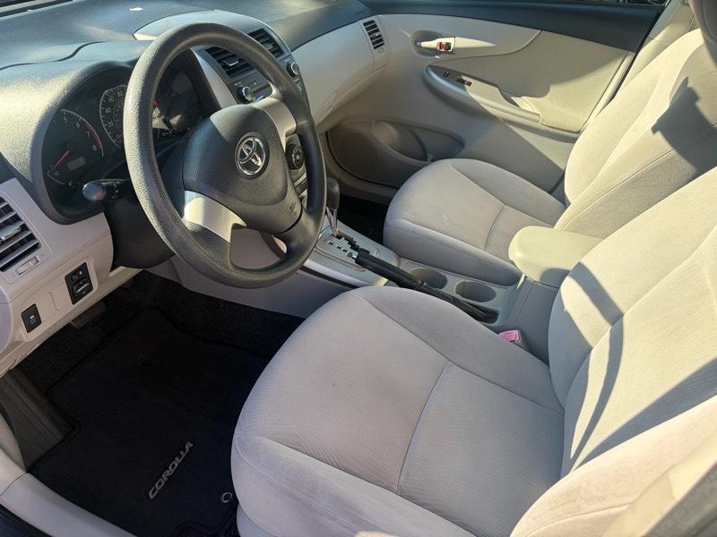 Toyota Corolla  2011