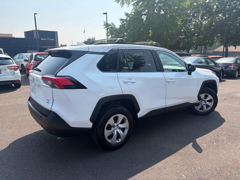 Toyota RAV4 LE AWD 2021