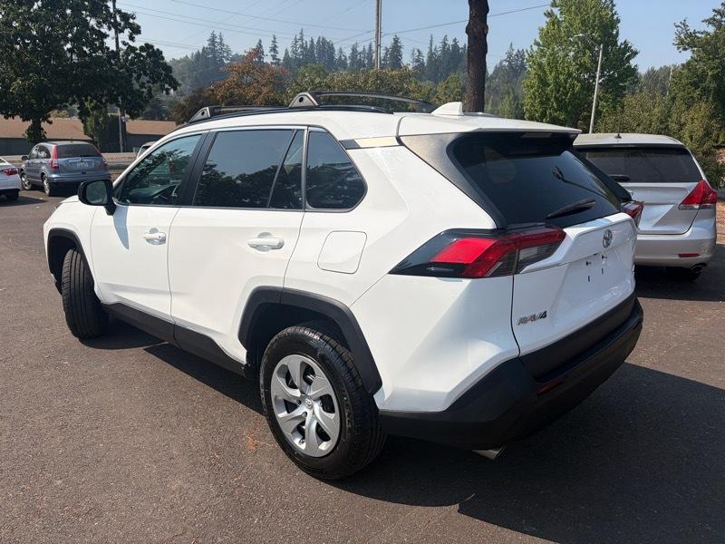 Toyota RAV4 LE AWD 2021