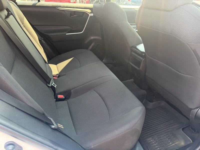Toyota RAV4 LE AWD 2021