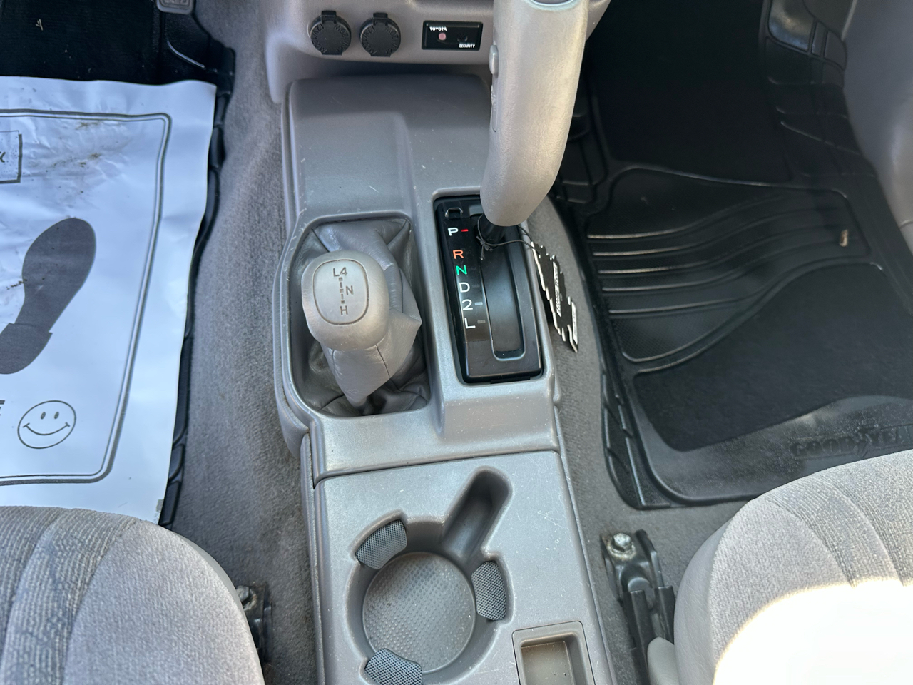 2004 Toyota Tacoma 4x4 Access Cab V6 TRD photo 10