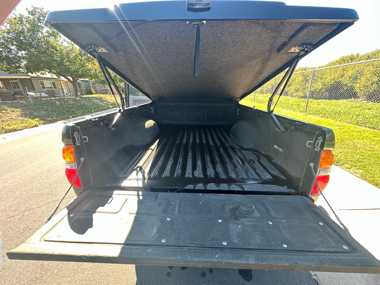 2004 Toyota Tacoma 4x4 Access Cab V6 TRD photo 14