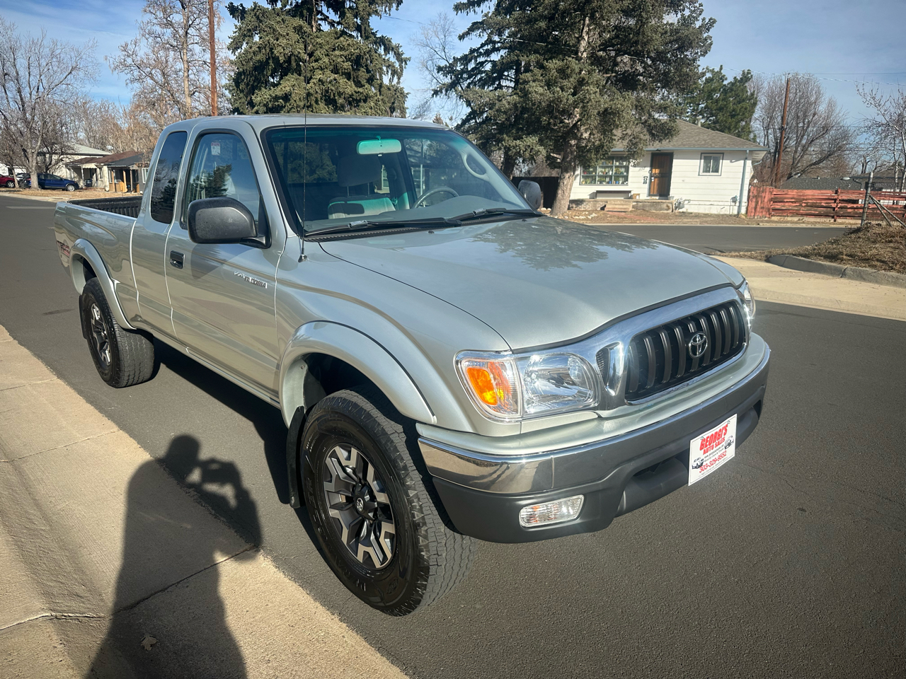 Toyota Tacoma 4WD Access Cab I4 AT SR5 (Natl) 2002