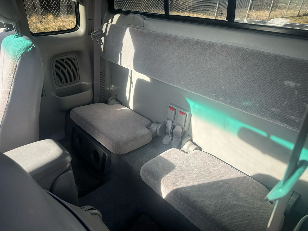 Toyota Tacoma 4WD Access Cab I4 AT SR5 (Natl) 2002