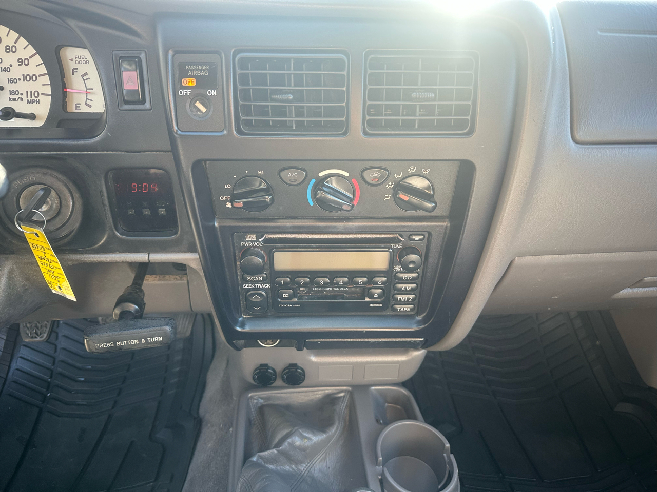 Toyota Tacoma Xtracab 4WD 2001