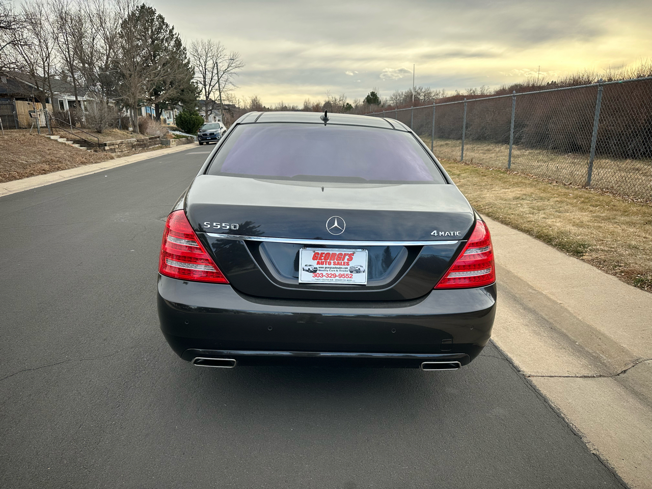 Mercedes-Benz S-Class S550 4-MATIC 2011