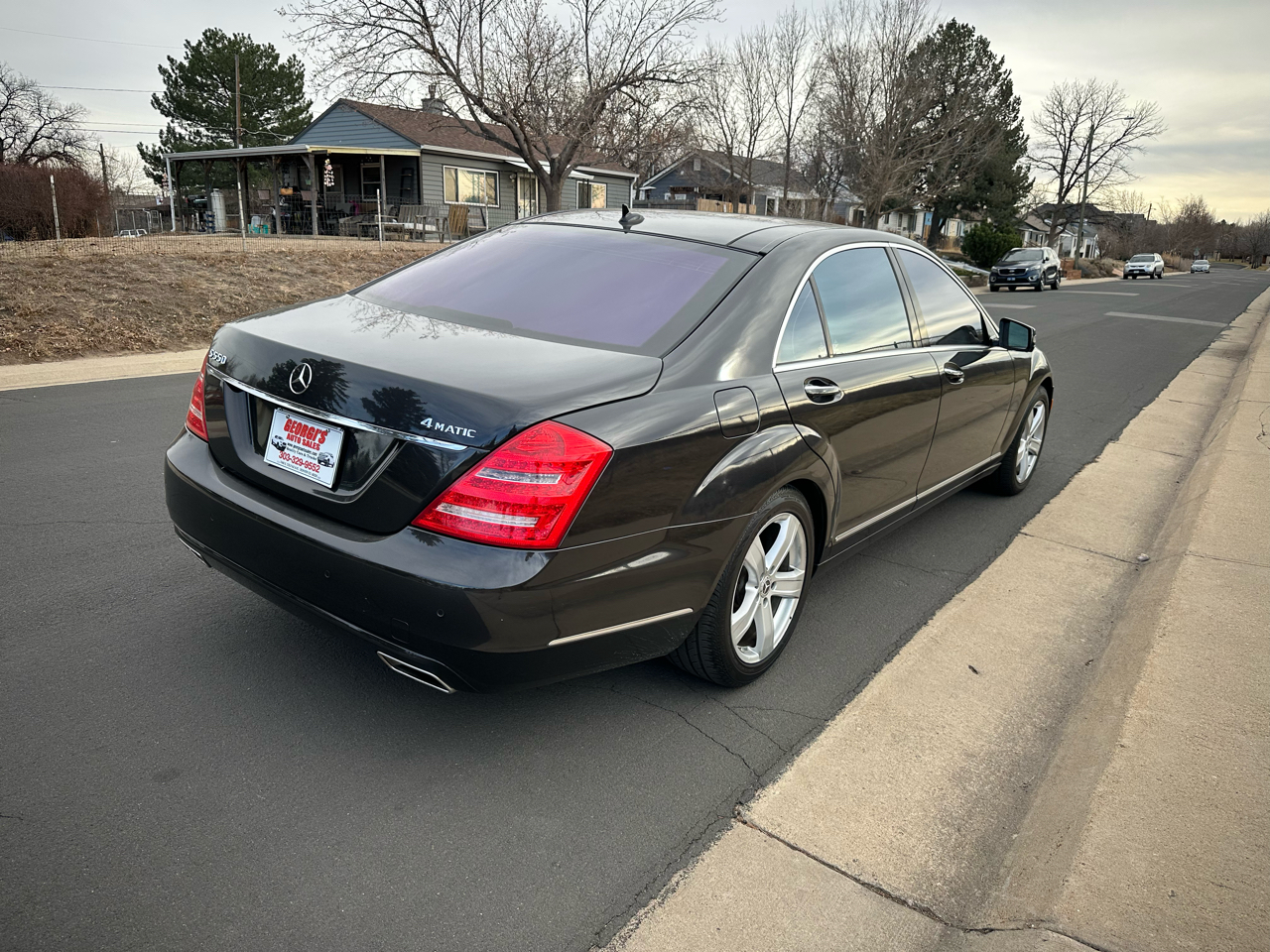 Mercedes-Benz S-Class S550 4-MATIC 2011