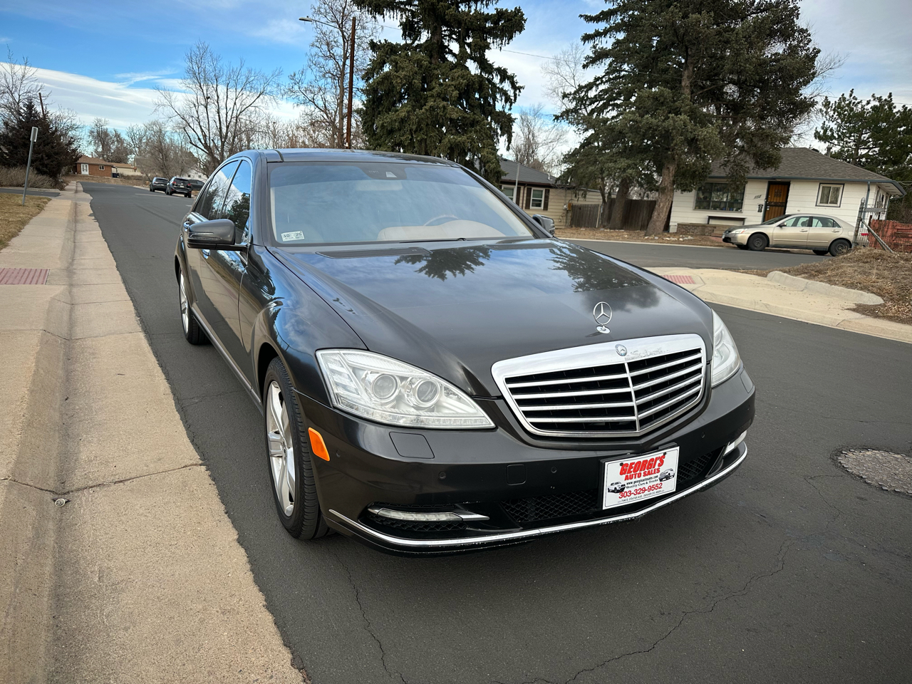 Mercedes-Benz S-Class S550 4-MATIC 2011