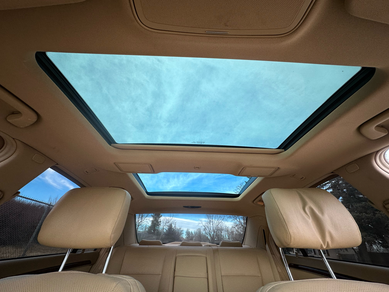 Mercedes-Benz S-Class S550 4-MATIC 2011